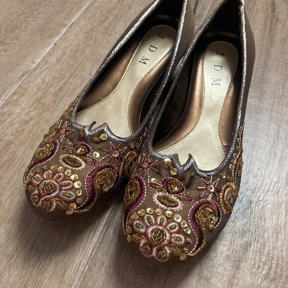 Embroidered Kitten Heels (NWOT) - Picture 3 of 5